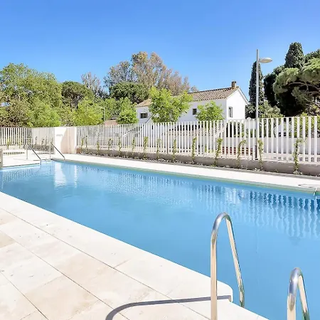 아파트 Beachside Retreat W Pool, Gym & Terrace *