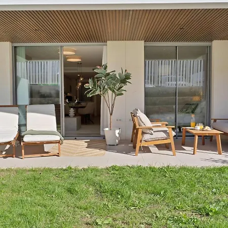 아파트 Beachside Retreat W Pool, Gym & Terrace 마르베야